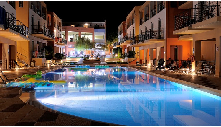 Sunrise Village, Крит